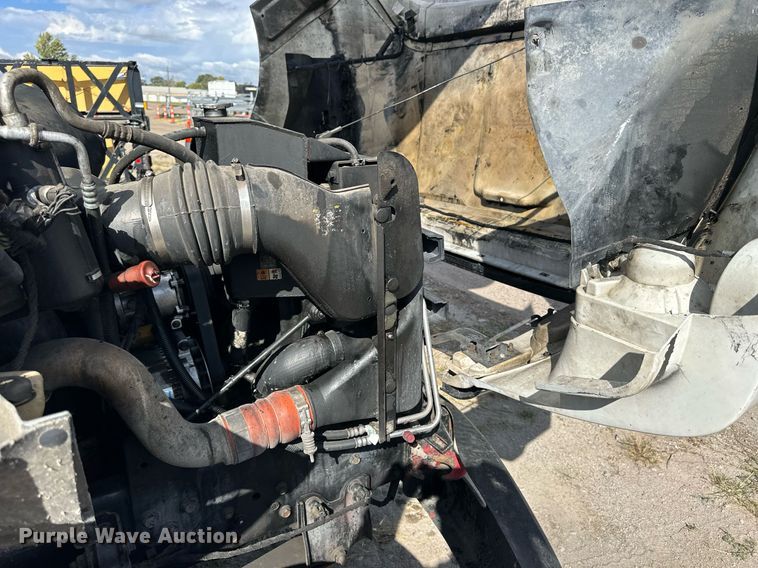 image for item NP9659 2006 Ford F750 Super Duty  bucket truck