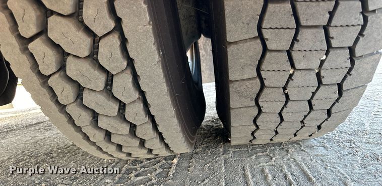 image for item NP9659 2006 Ford F750 Super Duty  bucket truck