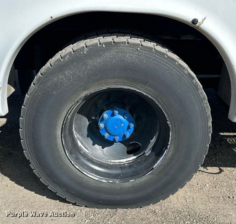 image for item NP9659 2006 Ford F750 Super Duty  bucket truck