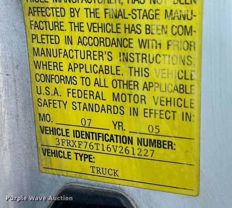 image for item NP9659 2006 Ford F750 Super Duty  bucket truck