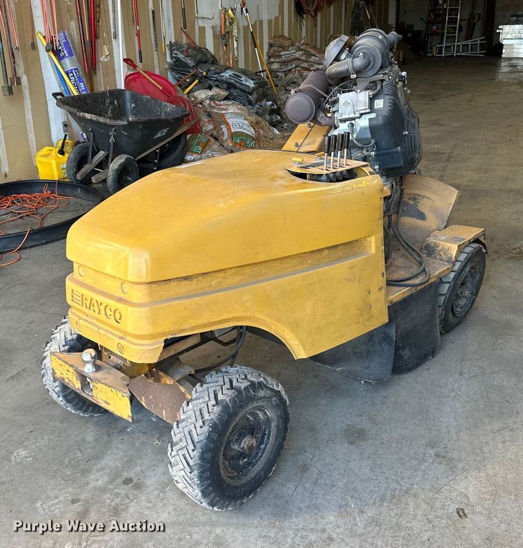 image for item NQ9322 2005 Rayco RG1631  stump grinder