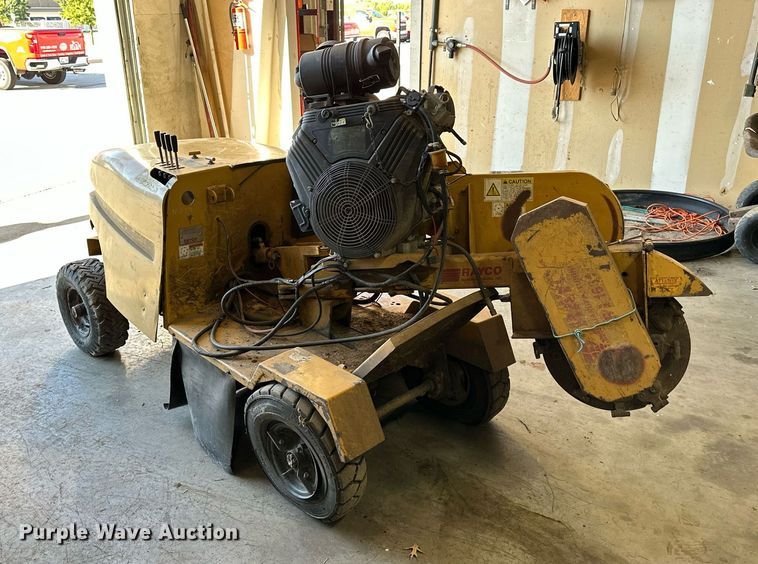 image for item NQ9322 2005 Rayco RG1631  stump grinder