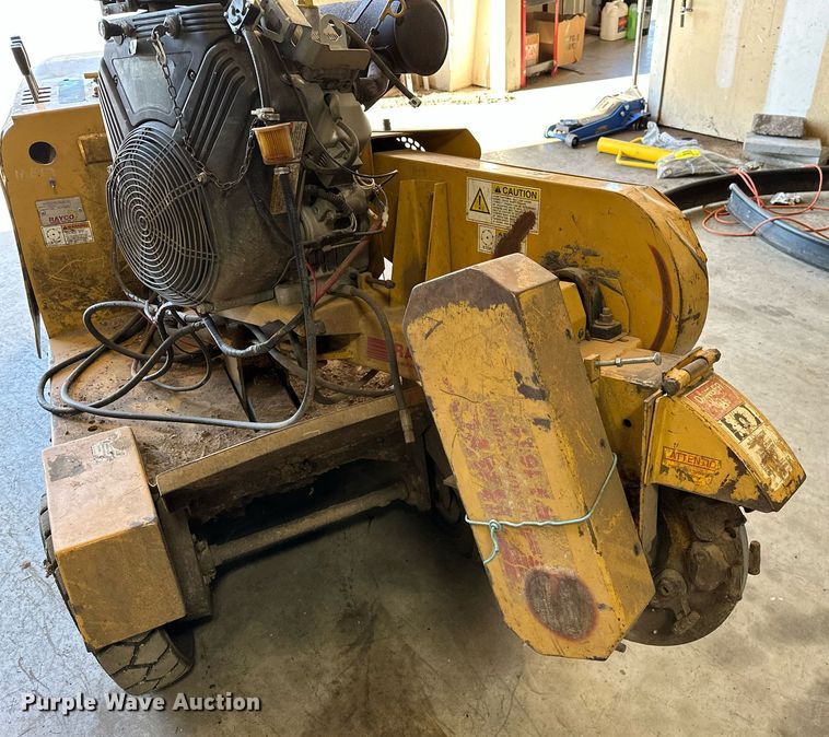 image for item NQ9322 2005 Rayco RG1631  stump grinder