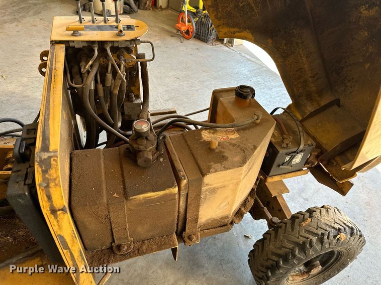 image for item NQ9322 2005 Rayco RG1631  stump grinder