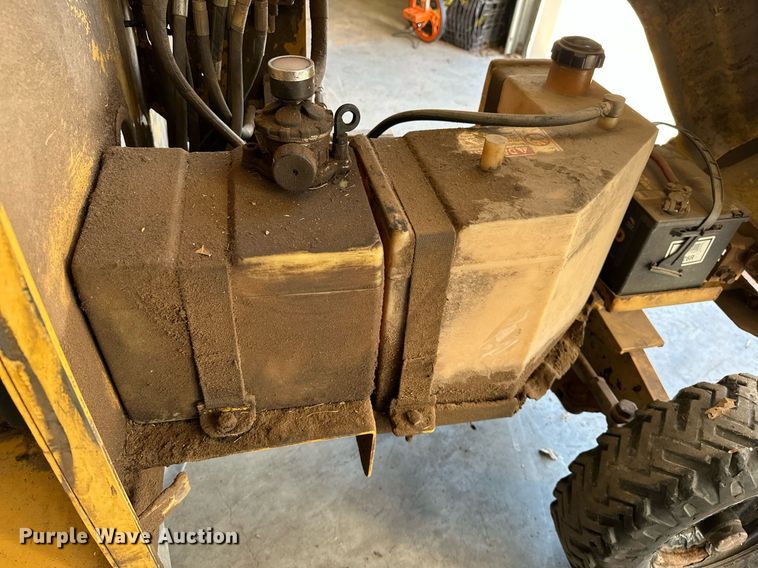 image for item NQ9322 2005 Rayco RG1631  stump grinder