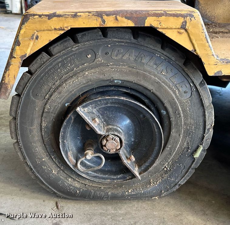 image for item NQ9322 2005 Rayco RG1631  stump grinder