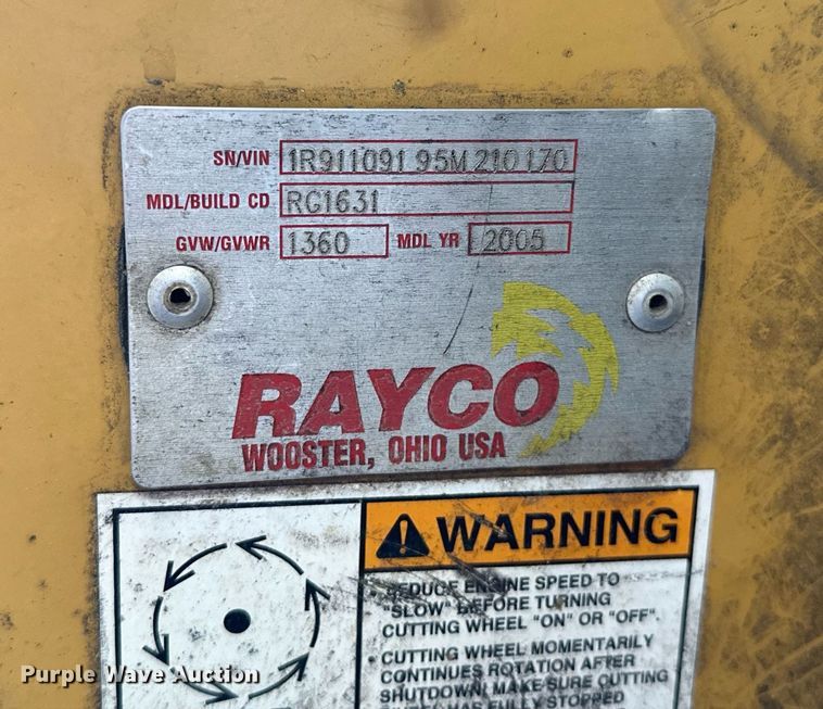 image for item NQ9322 2005 Rayco RG1631  stump grinder
