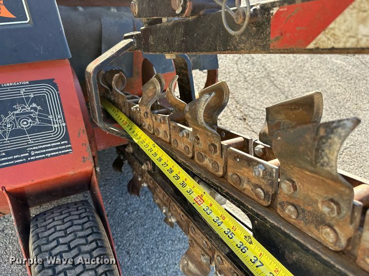 image for item NQ9323 2006 Ditch Witch 1820  trencher