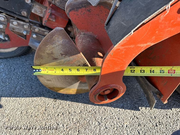 image for item NQ9323 2006 Ditch Witch 1820  trencher