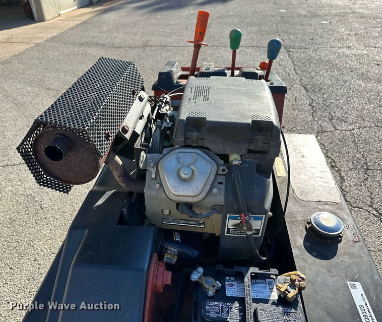 image for item NQ9323 2006 Ditch Witch 1820  trencher