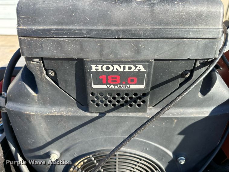 image for item NQ9323 2006 Ditch Witch 1820  trencher