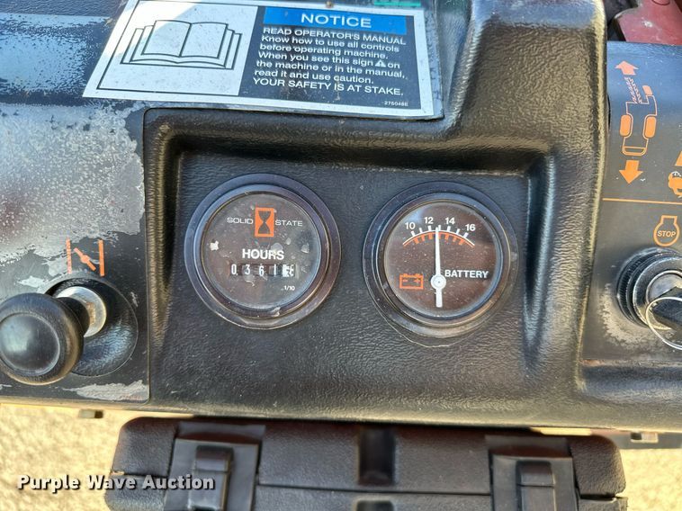 image for item NQ9323 2006 Ditch Witch 1820  trencher