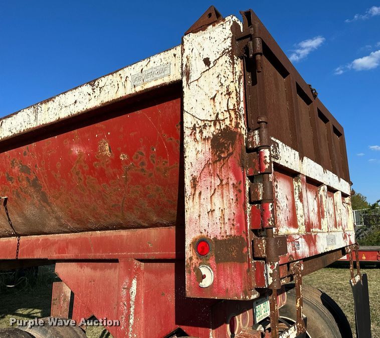 image for item NQ9336 1985 Fruehauf DRX-M2-530  end dump trailer
