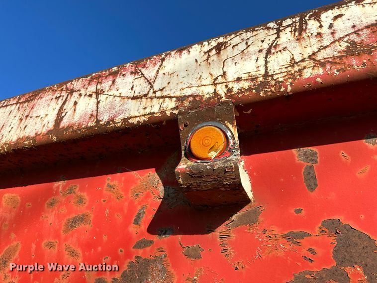 image for item NQ9336 1985 Fruehauf DRX-M2-530  end dump trailer