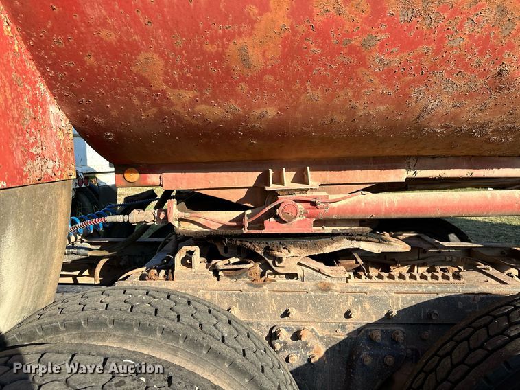 image for item NQ9336 1985 Fruehauf DRX-M2-530  end dump trailer