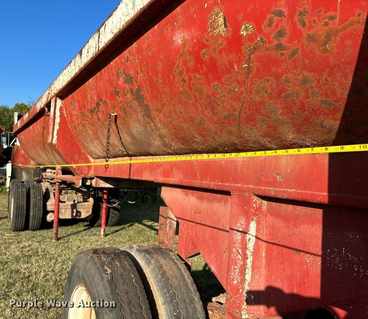 image for item NQ9336 1985 Fruehauf DRX-M2-530  end dump trailer