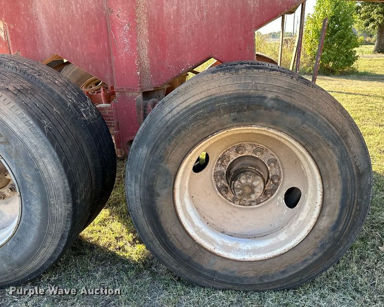 image for item NQ9336 1985 Fruehauf DRX-M2-530  end dump trailer