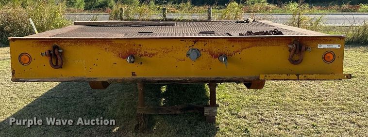 image for item NQ9342 1966 Fruehauf  drop deck trailer