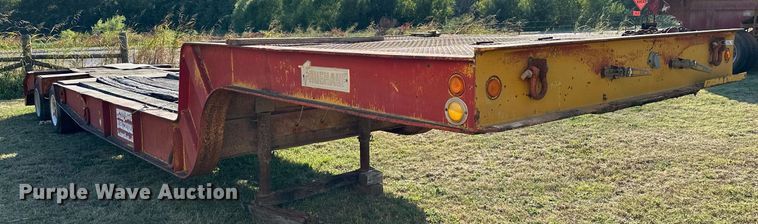image for item NQ9342 1966 Fruehauf  drop deck trailer