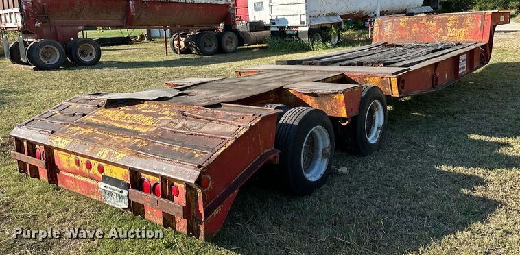 image for item NQ9342 1966 Fruehauf  drop deck trailer
