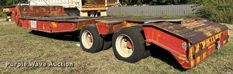 image for item NQ9342 1966 Fruehauf  drop deck trailer