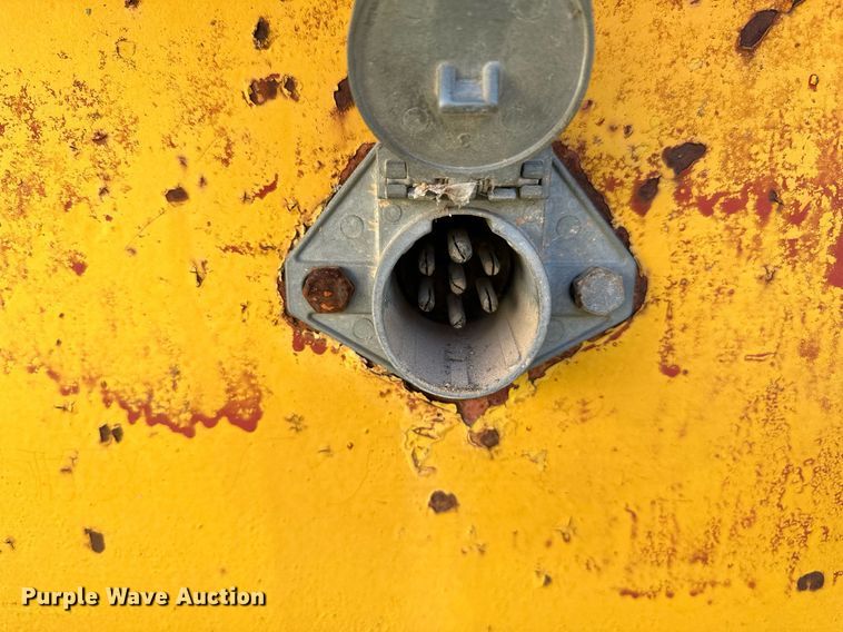 image for item NQ9342 1966 Fruehauf  drop deck trailer