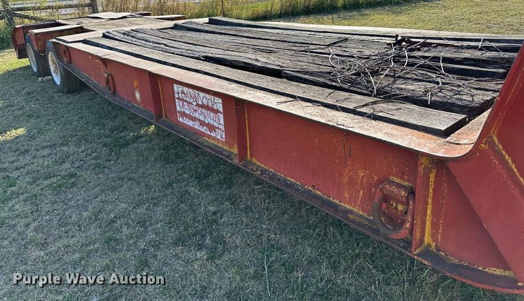 image for item NQ9342 1966 Fruehauf  drop deck trailer