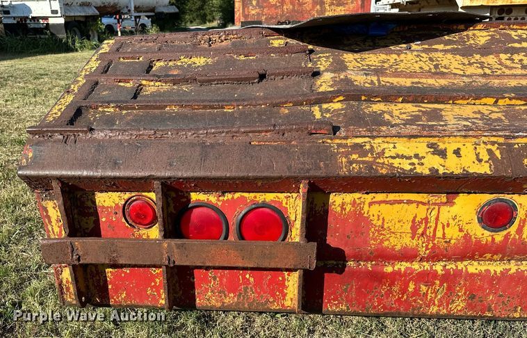 image for item NQ9342 1966 Fruehauf  drop deck trailer