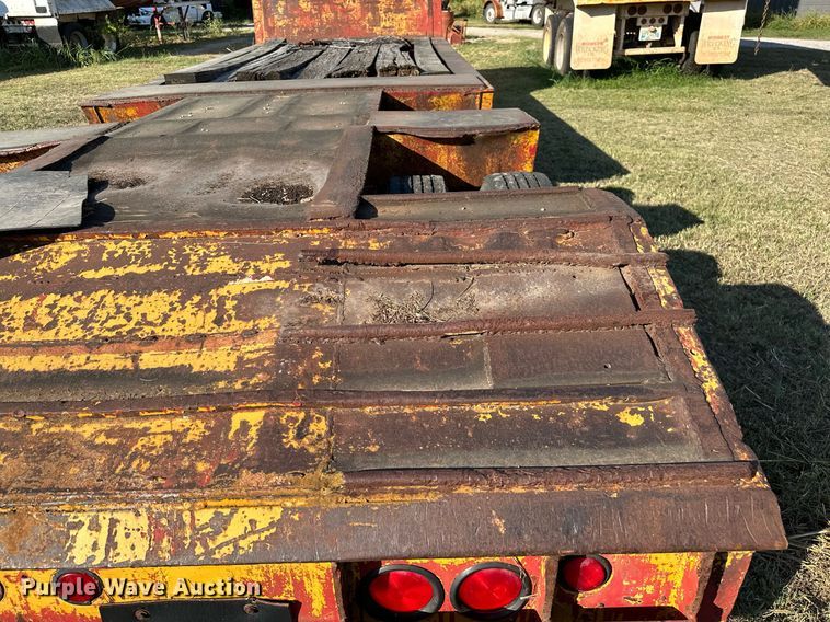 image for item NQ9342 1966 Fruehauf  drop deck trailer