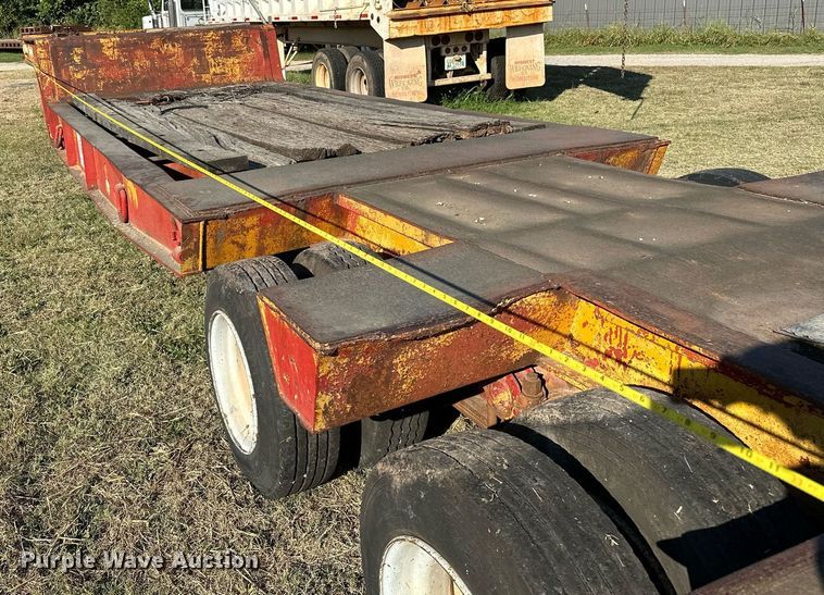 image for item NQ9342 1966 Fruehauf  drop deck trailer