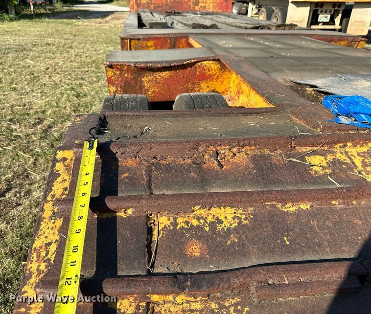 image for item NQ9342 1966 Fruehauf  drop deck trailer