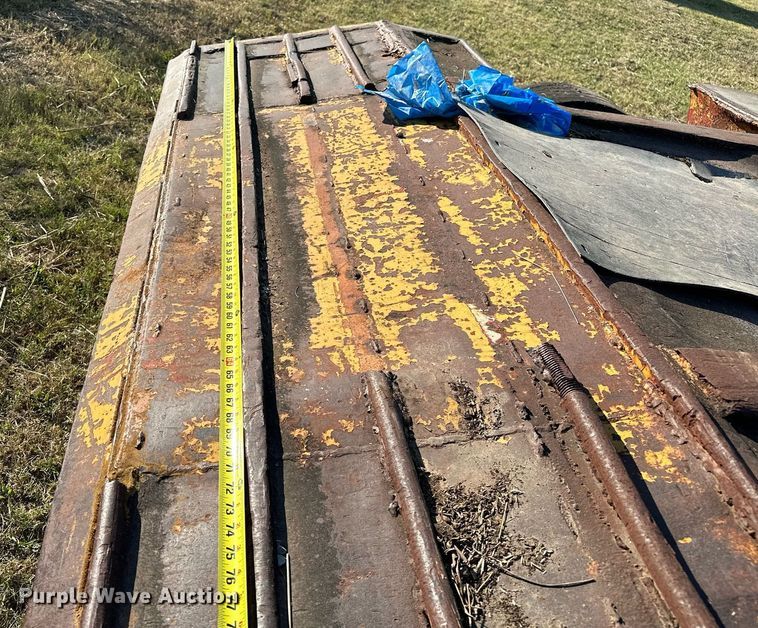 image for item NQ9342 1966 Fruehauf  drop deck trailer