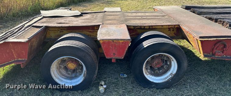 image for item NQ9342 1966 Fruehauf  drop deck trailer