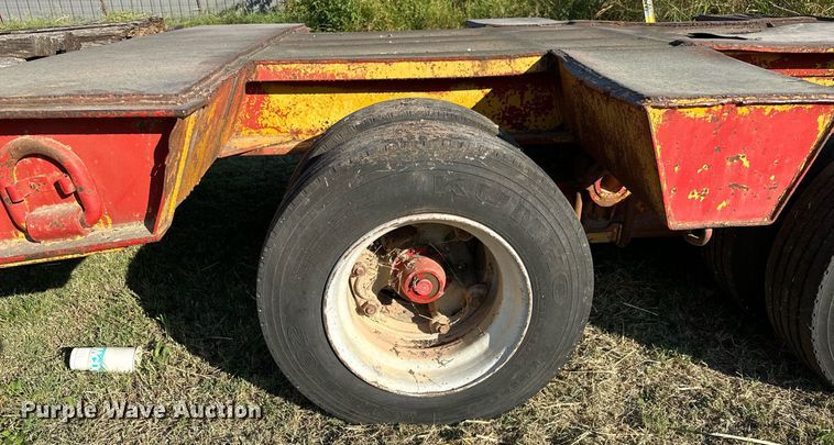 image for item NQ9342 1966 Fruehauf  drop deck trailer