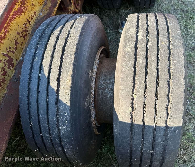 image for item NQ9342 1966 Fruehauf  drop deck trailer