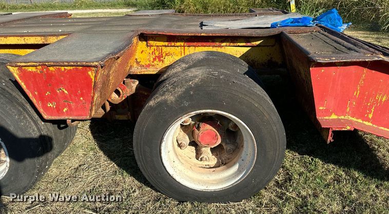 image for item NQ9342 1966 Fruehauf  drop deck trailer