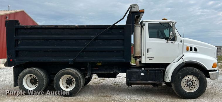 image for item NQ9835 2004 Sterling L9500  dump truck