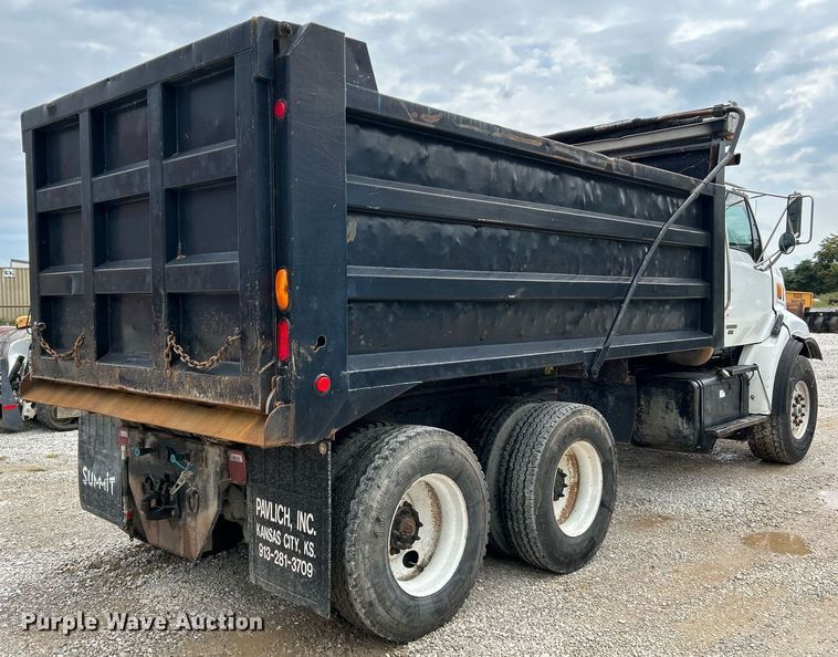 image for item NQ9835 2004 Sterling L9500  dump truck