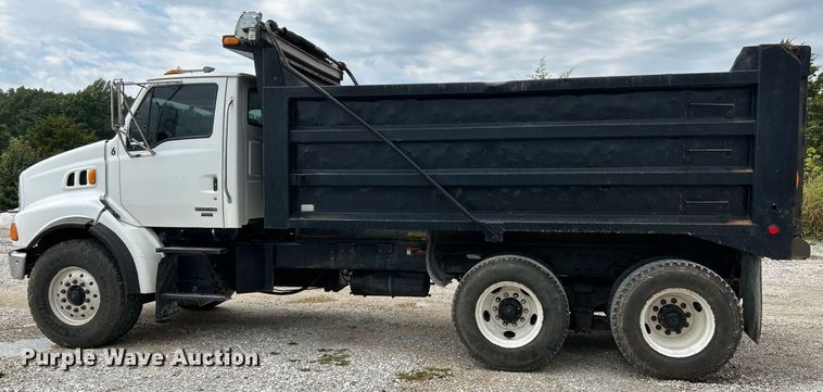 image for item NQ9835 2004 Sterling L9500  dump truck