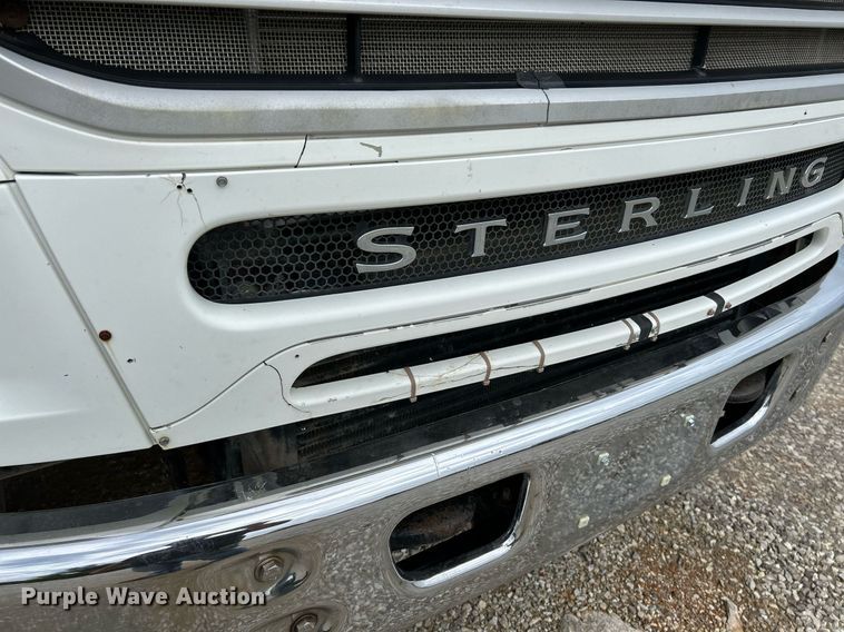 image for item NQ9835 2004 Sterling L9500  dump truck