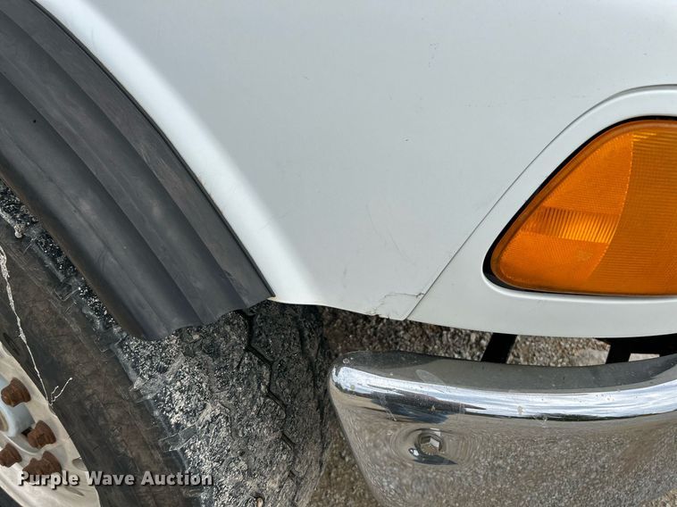 image for item NQ9835 2004 Sterling L9500  dump truck