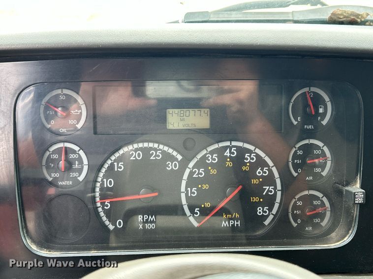 image for item NQ9835 2004 Sterling L9500  dump truck