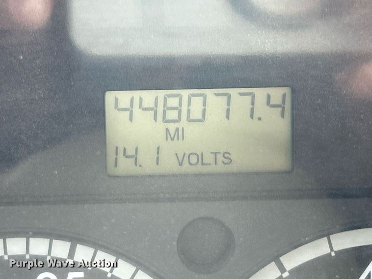 image for item NQ9835 2004 Sterling L9500  dump truck