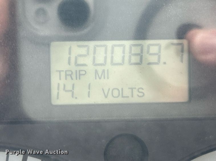 image for item NQ9835 2004 Sterling L9500  dump truck