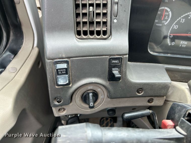 image for item NQ9835 2004 Sterling L9500  dump truck