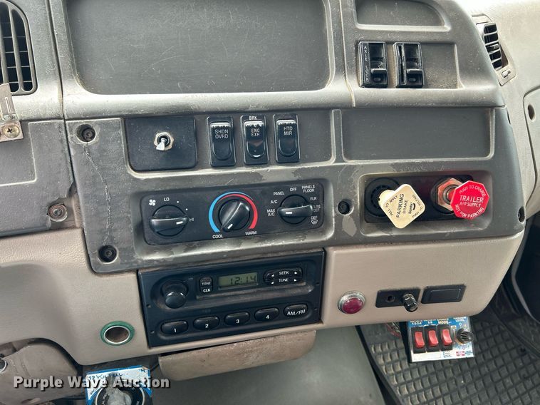 image for item NQ9835 2004 Sterling L9500  dump truck