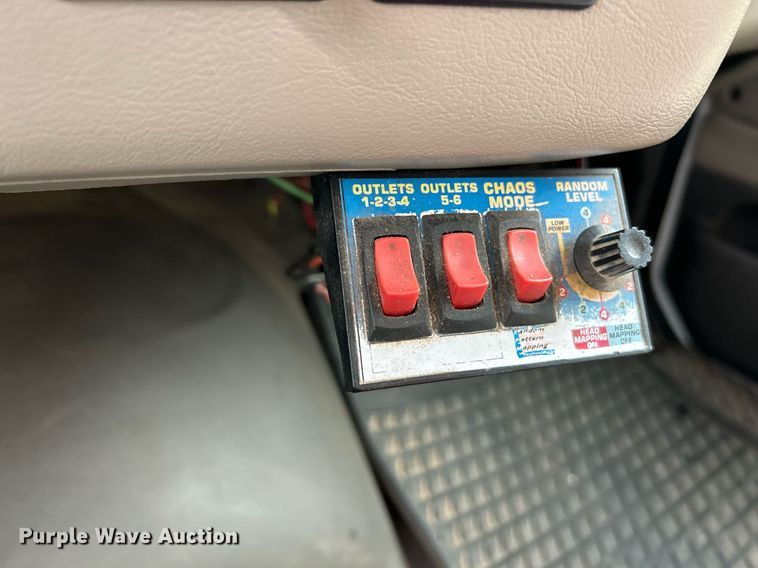 image for item NQ9835 2004 Sterling L9500  dump truck