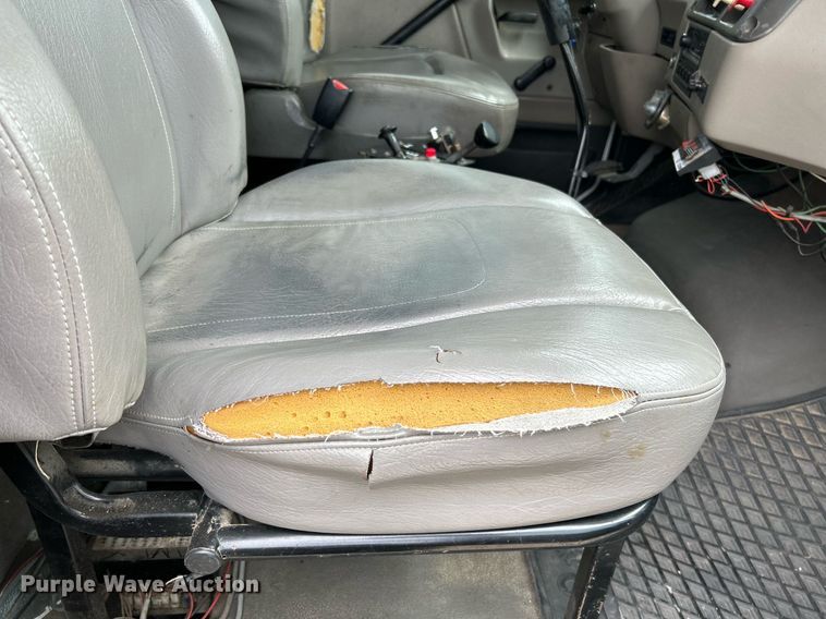 image for item NQ9835 2004 Sterling L9500  dump truck