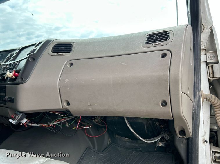 image for item NQ9835 2004 Sterling L9500  dump truck