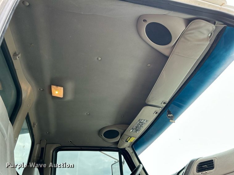 image for item NQ9835 2004 Sterling L9500  dump truck